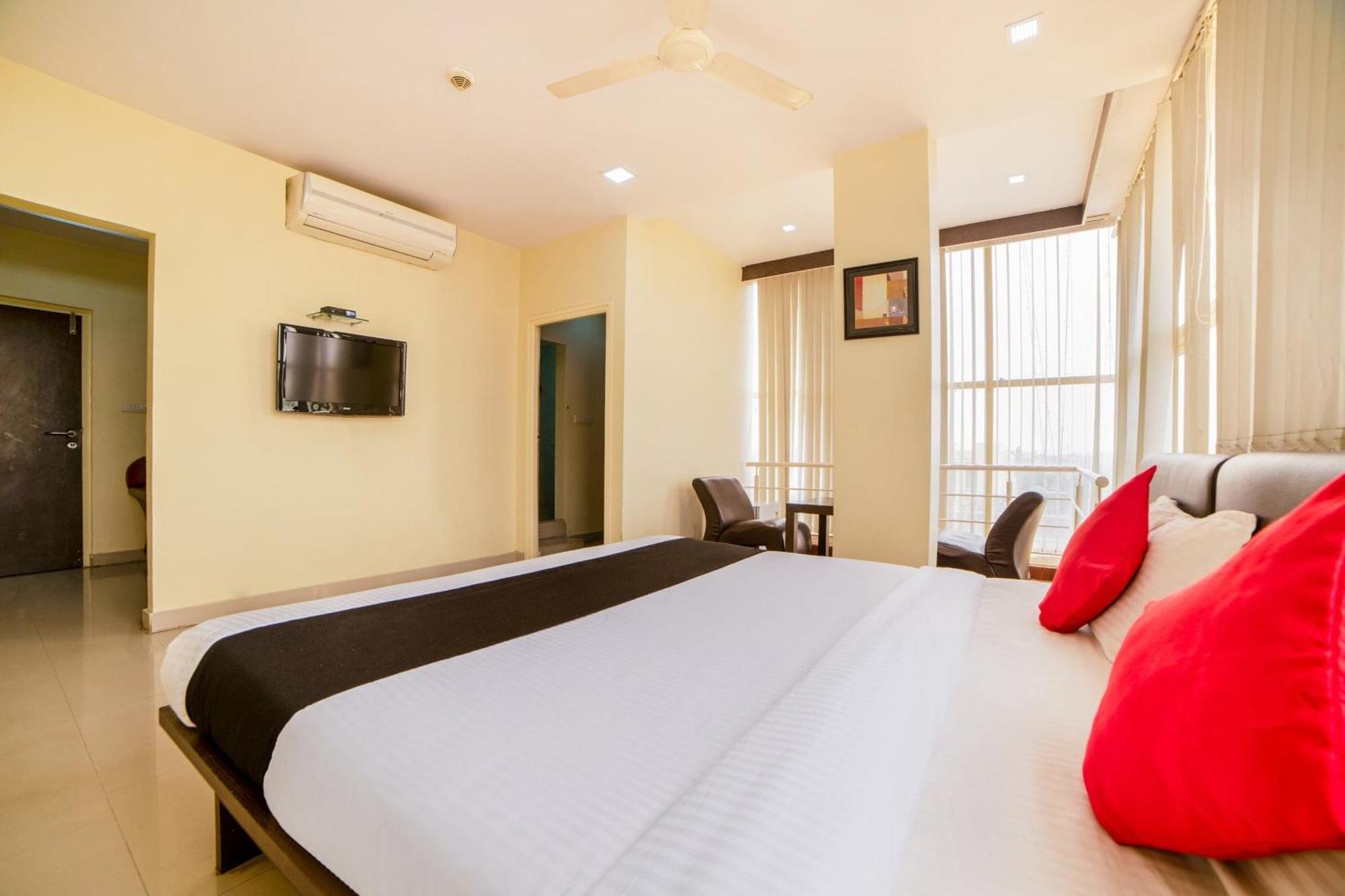 Super Capital O Raaga Grand Hotel Hyderabad Exterior photo